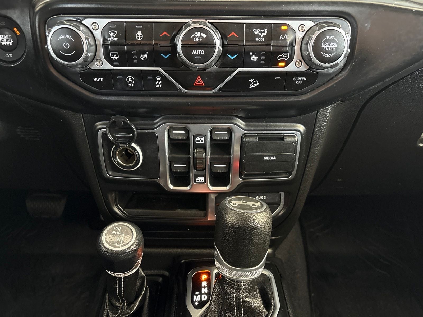 2020 Jeep Wrangler Unlimited Sahara 4x4
