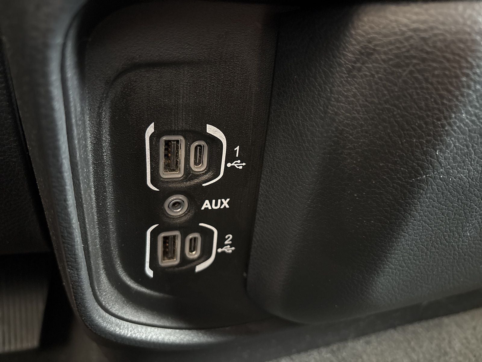 2022 RAM Ram 1500 Tradesman Crew Cab 4x2 6'4' Box