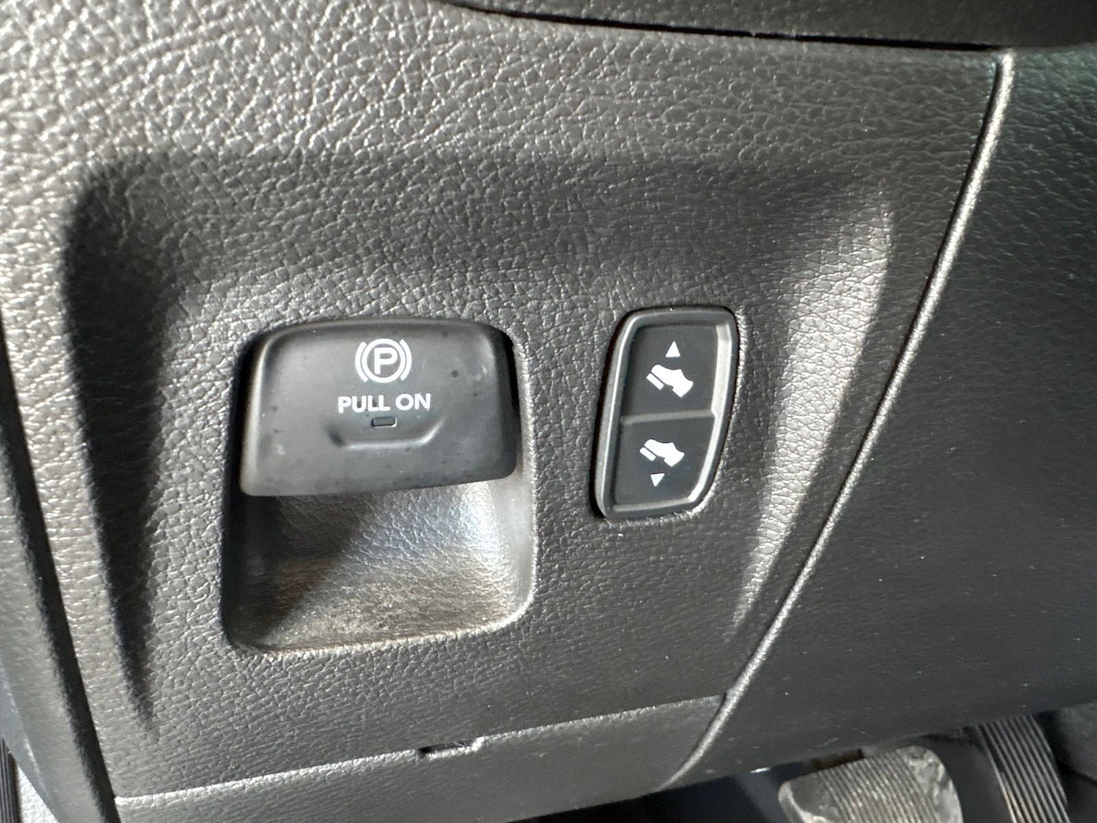 2025 RAM Ram 1500 Lone Star Crew Cab 4x4 5'7' Box
