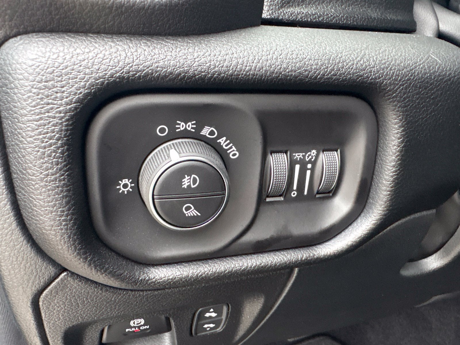 2026 RAM Ram 1500 Lone Star Crew Cab 4x4 5'7' Box
