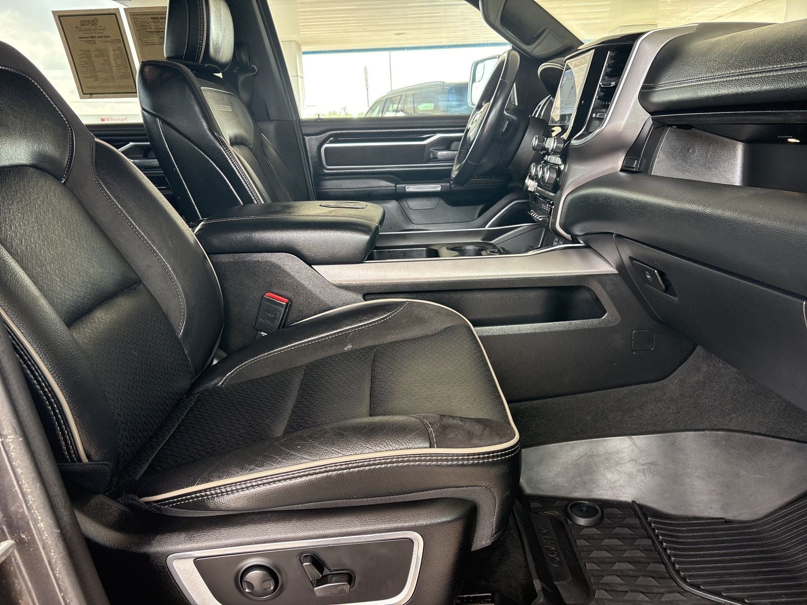 2022 RAM Ram 1500 Laramie Crew Cab 4x4 5'7' Box