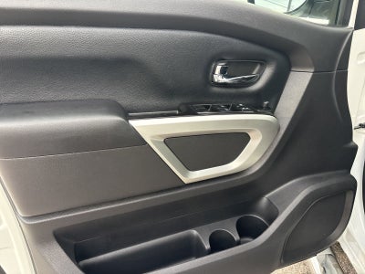 2018 Nissan TITAN SV