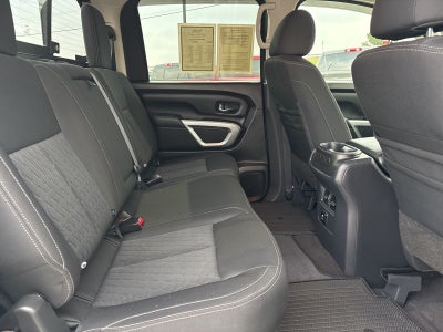 2018 Nissan TITAN SV