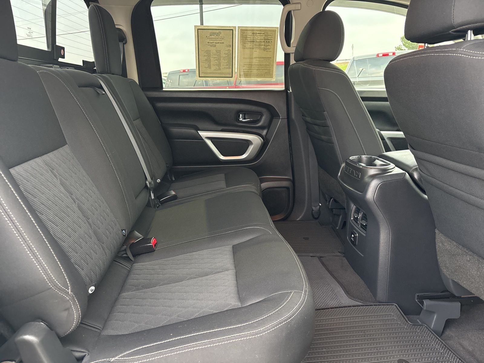 2018 Nissan TITAN SV