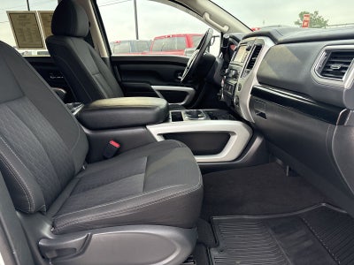 2018 Nissan TITAN SV