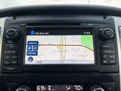 2018 Nissan TITAN SV