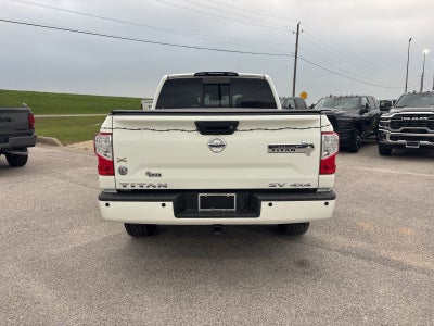 2018 Nissan TITAN SV