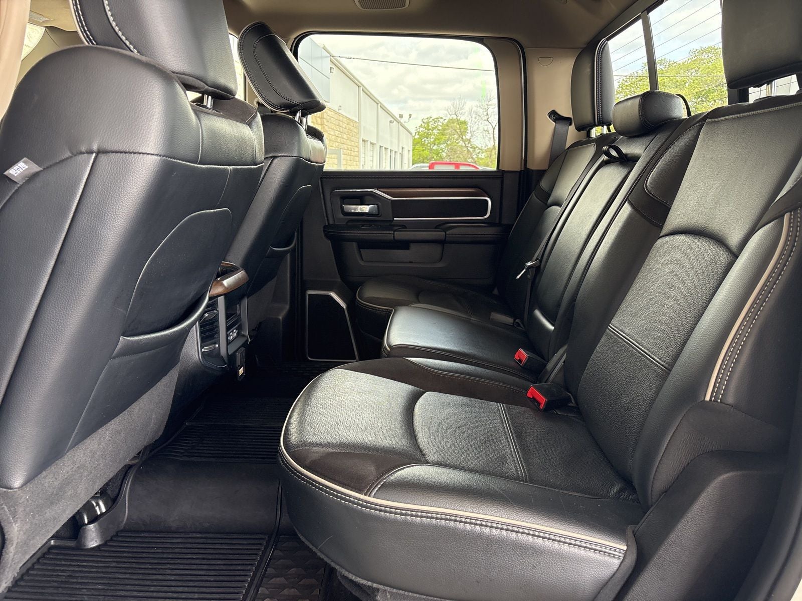 2022 RAM Ram 3500 Laramie Crew Cab 4x4 8' Box