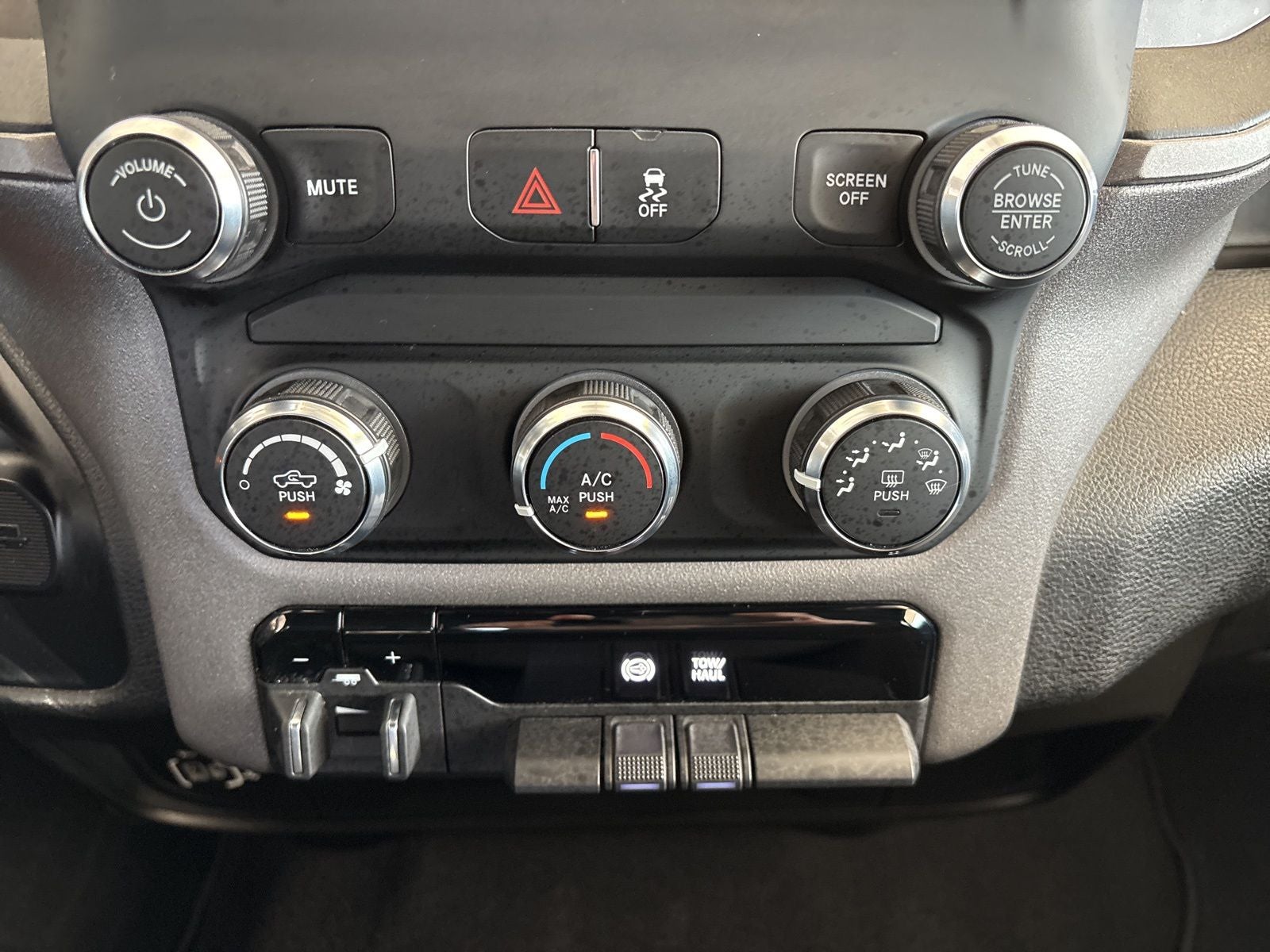 2024 RAM Ram 2500 Tradesman Crew Cab 4x4 6'4' Box