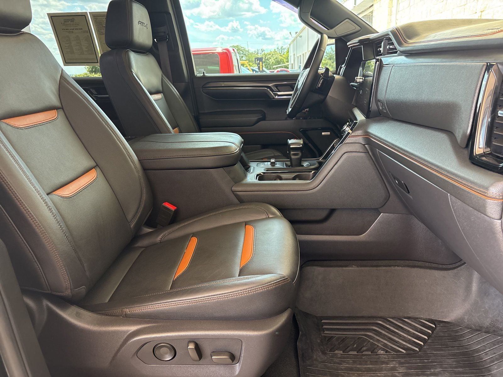 2024 GMC Sierra 1500 4WD Crew Cab Short Box AT4
