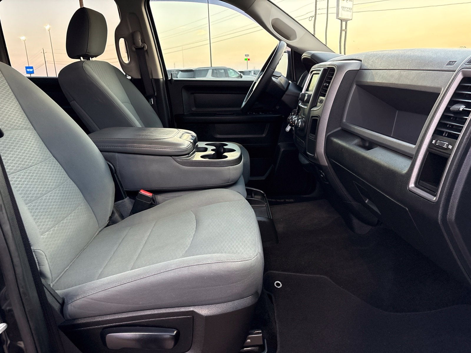 2017 RAM 1500 Express Crew Cab 4x2 5'7" Box