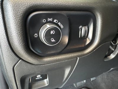 2025 RAM 1500 Tradesman Crew Cab 4x2 5'7" Box