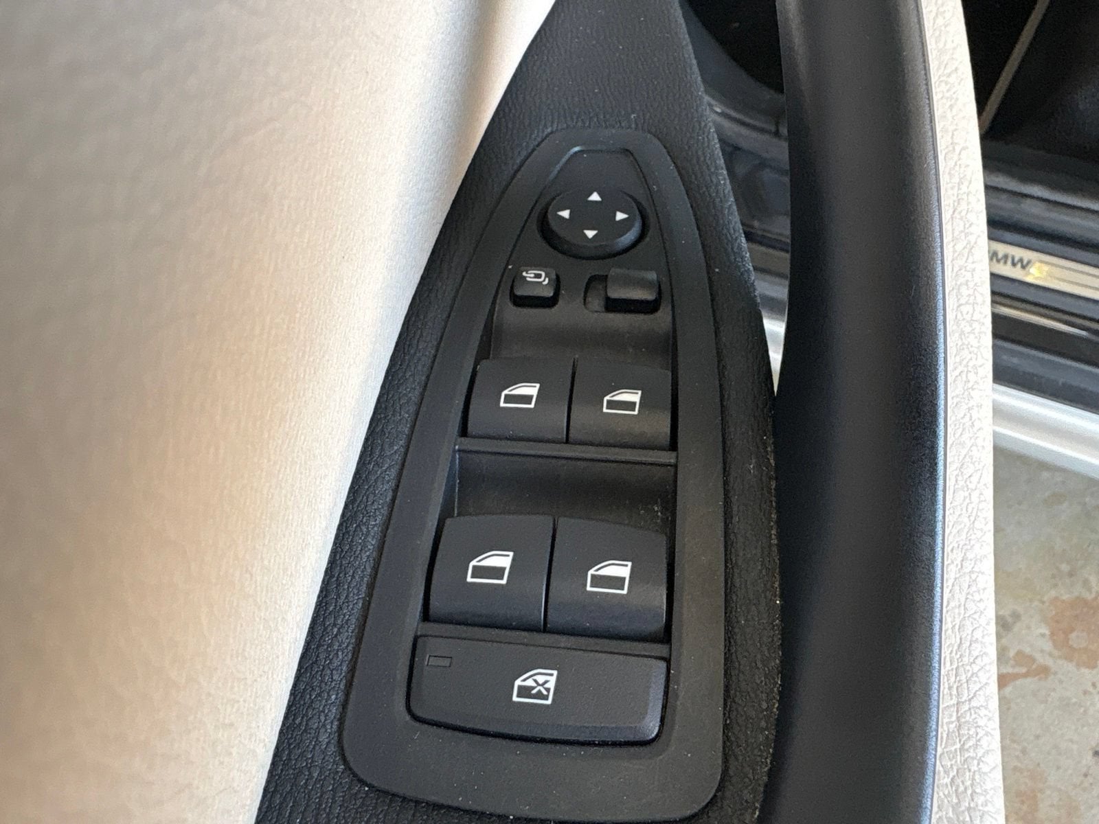 2022 BMW X1 sDrive28i