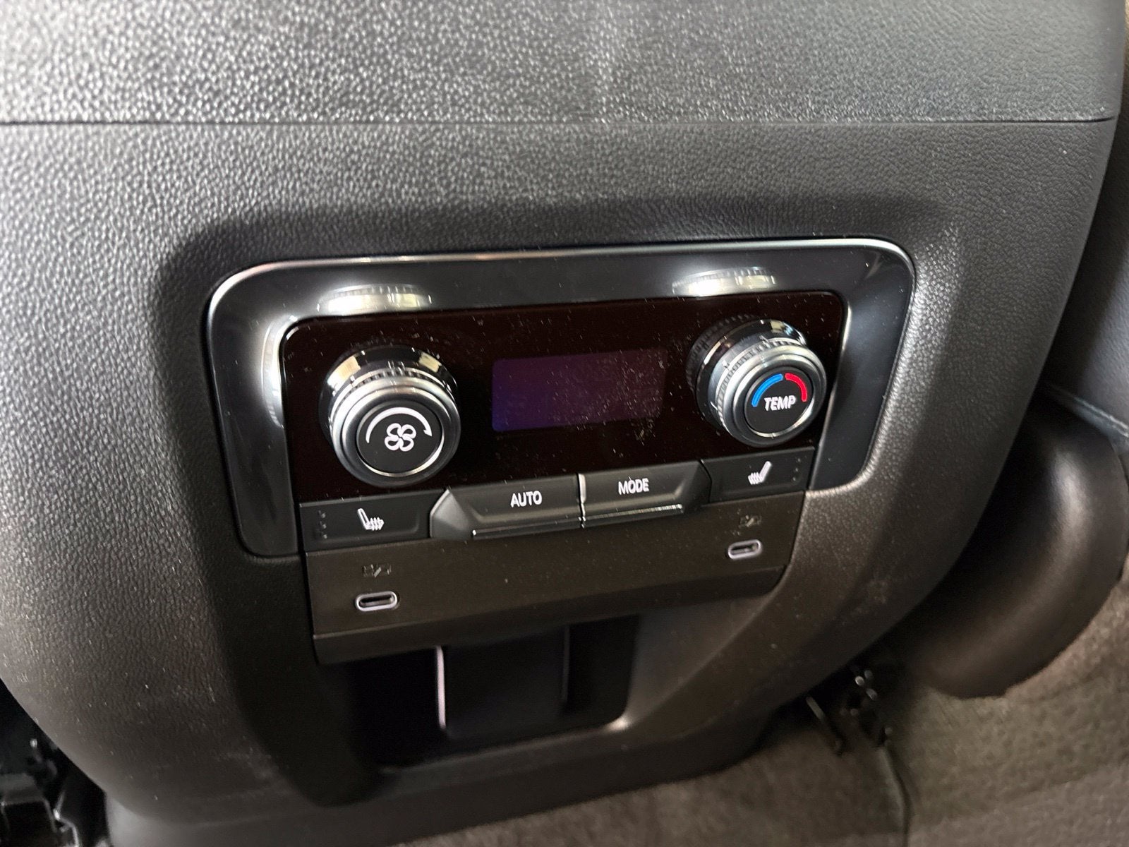 2027 GMC Yukon AT4