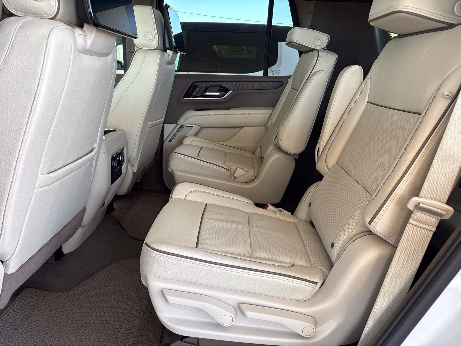 2027 GMC Yukon Denali