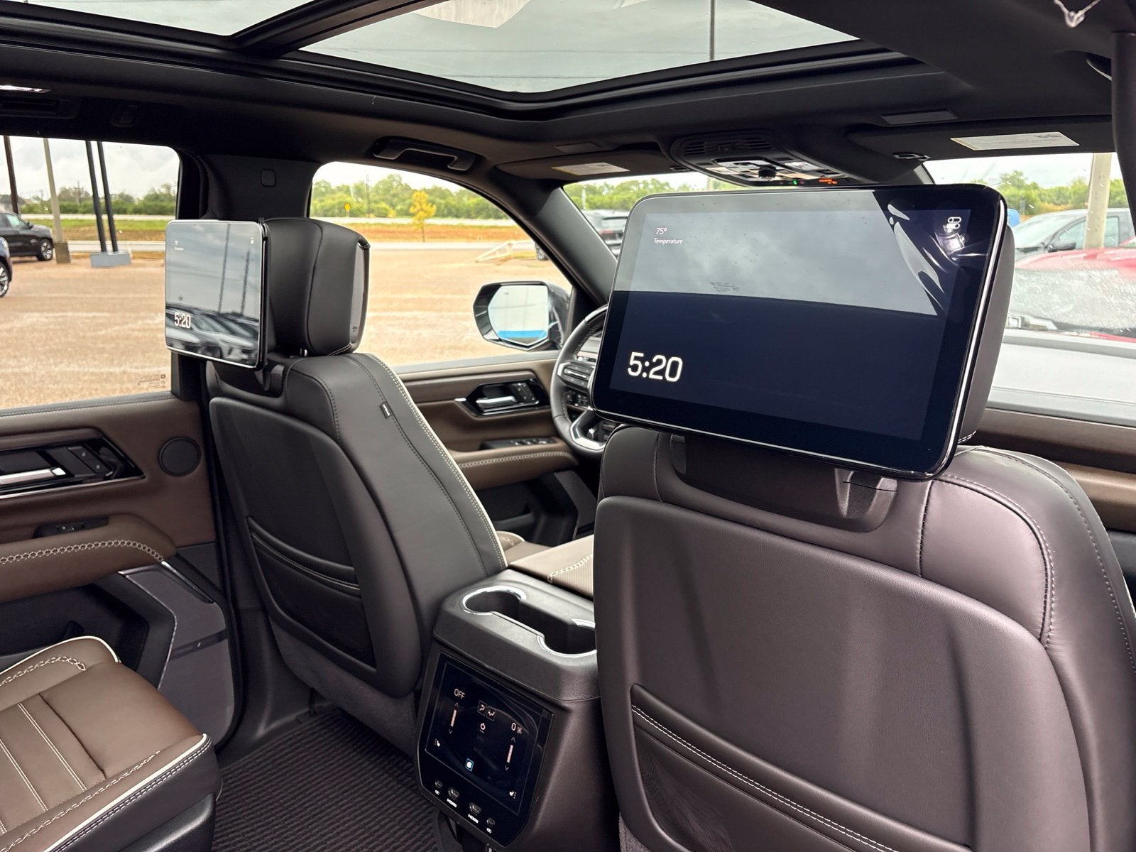 2027 GMC Yukon Denali Ultimate