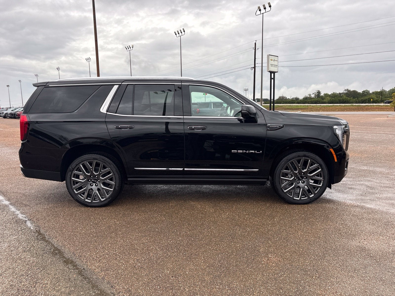 2027 GMC Yukon Denali Ultimate