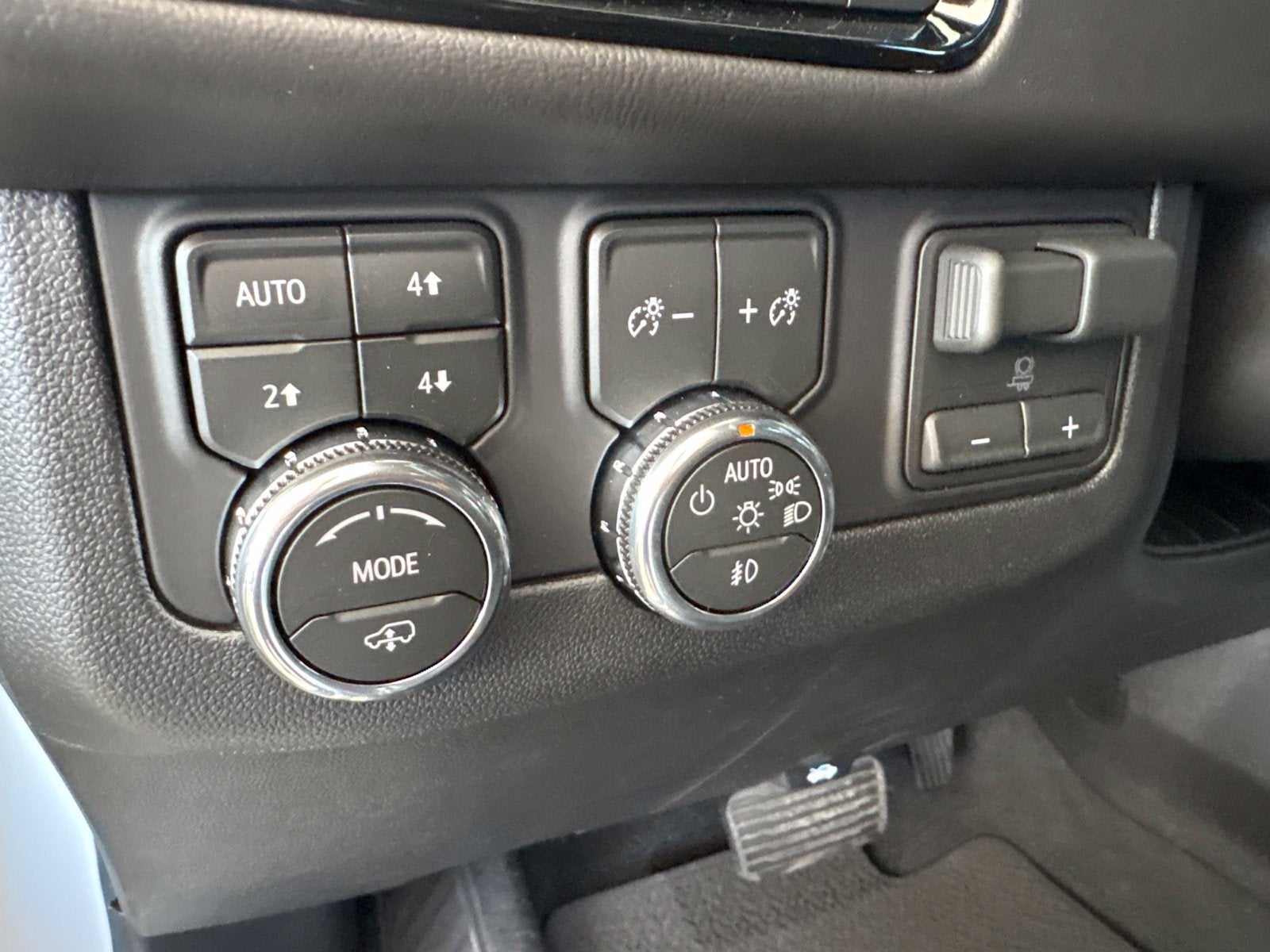 2027 GMC Yukon XL Denali