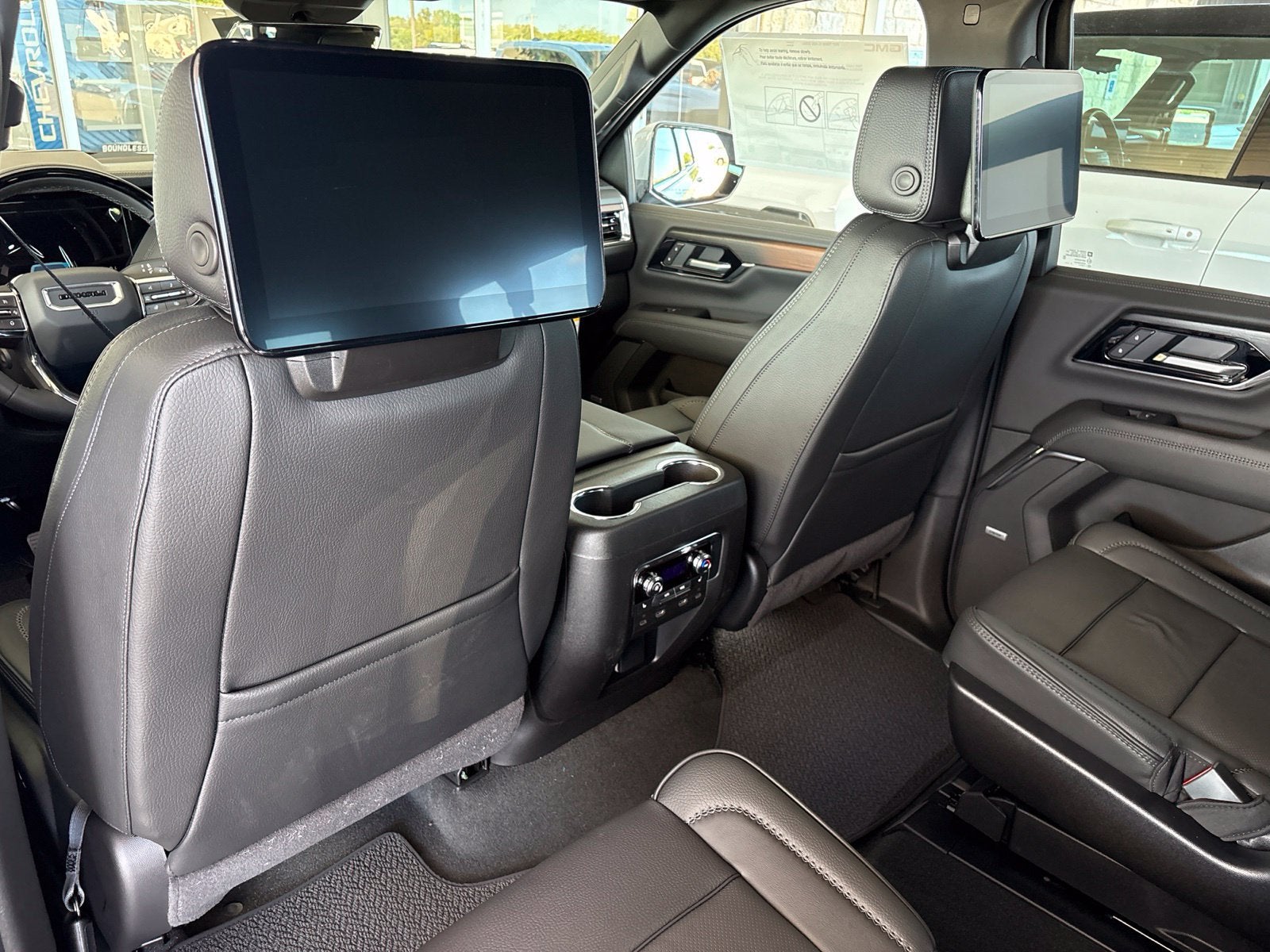 2027 GMC Yukon XL Denali