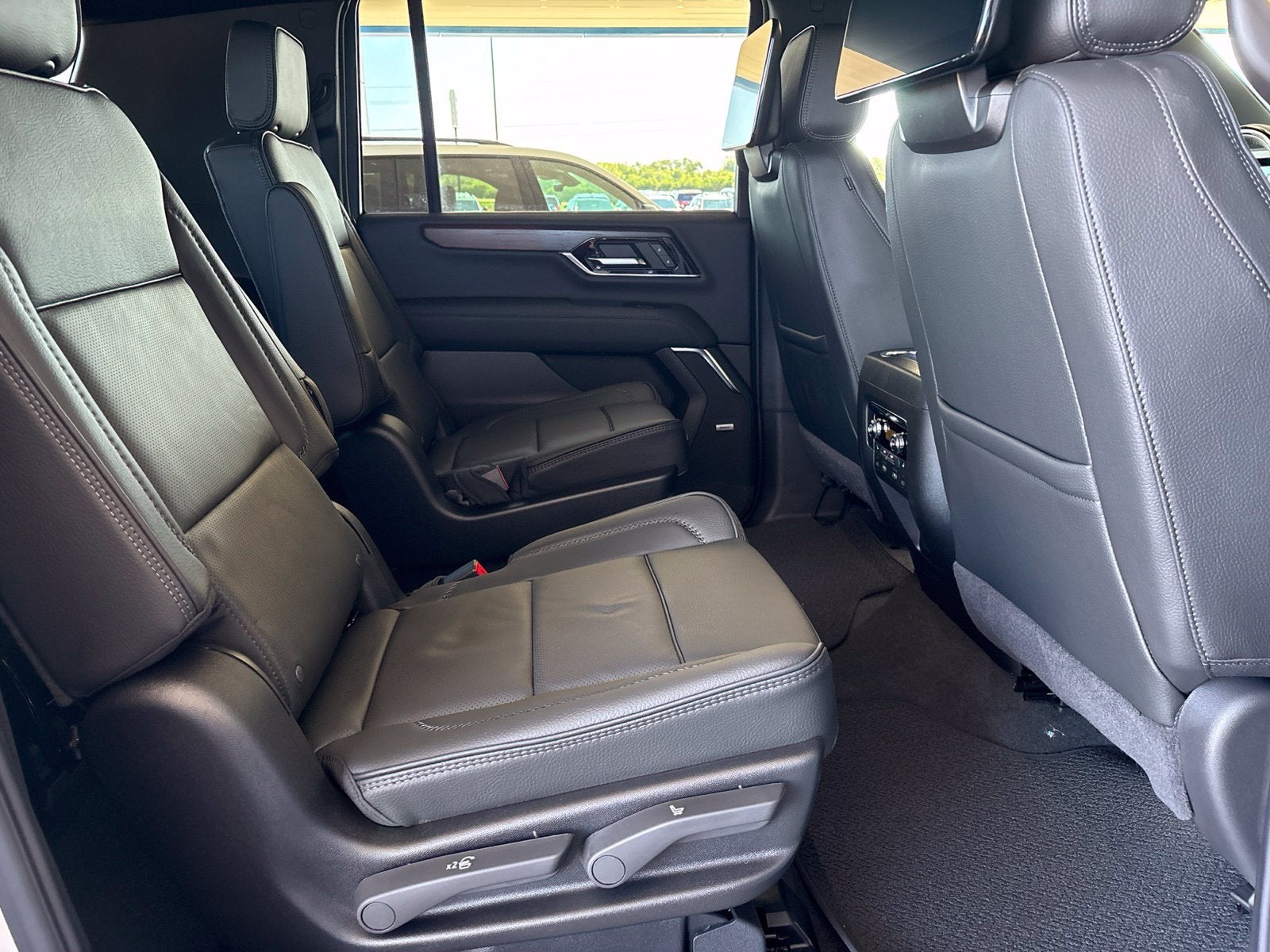 2027 GMC Yukon XL Denali