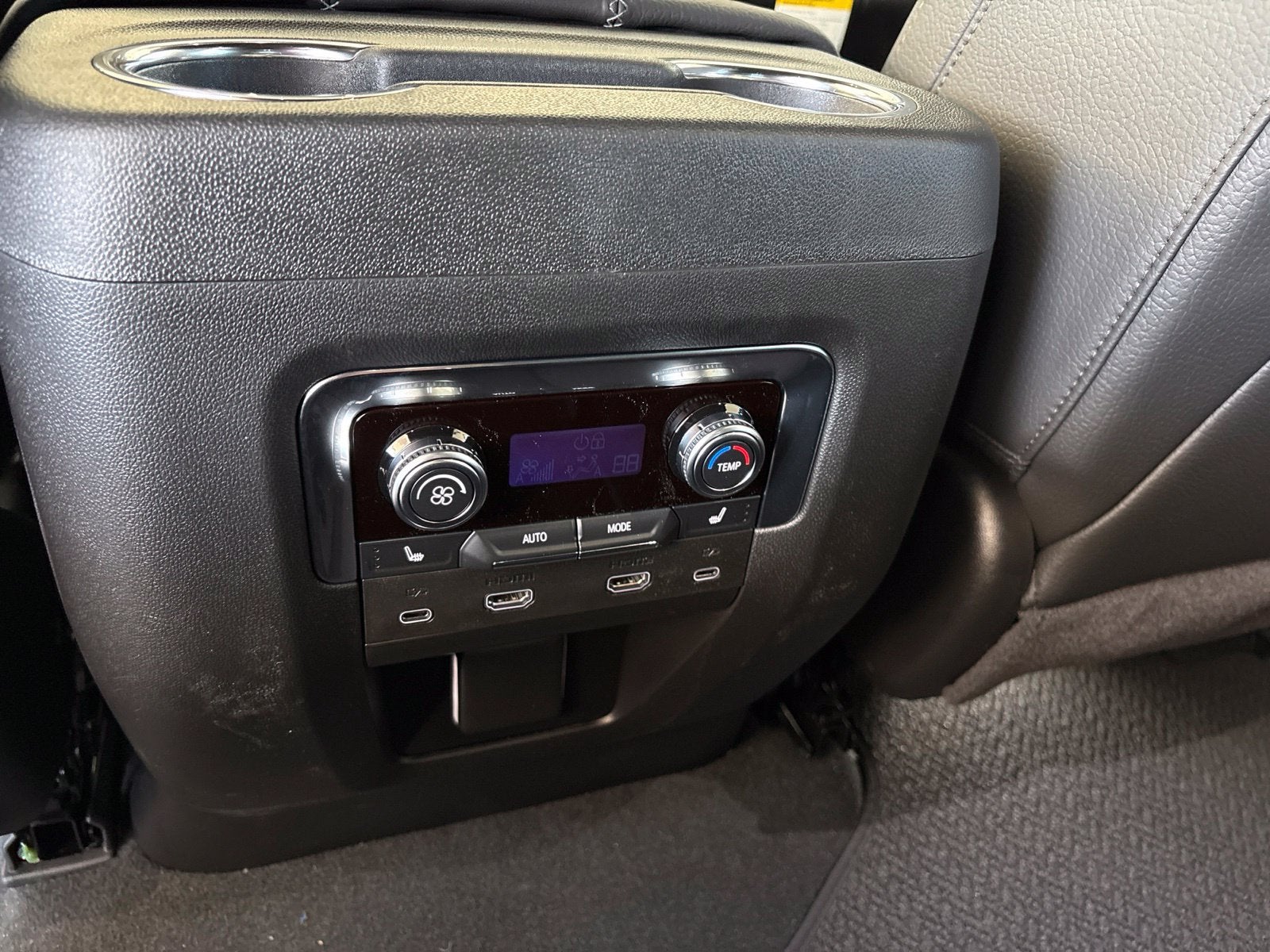 2027 GMC Yukon XL Denali