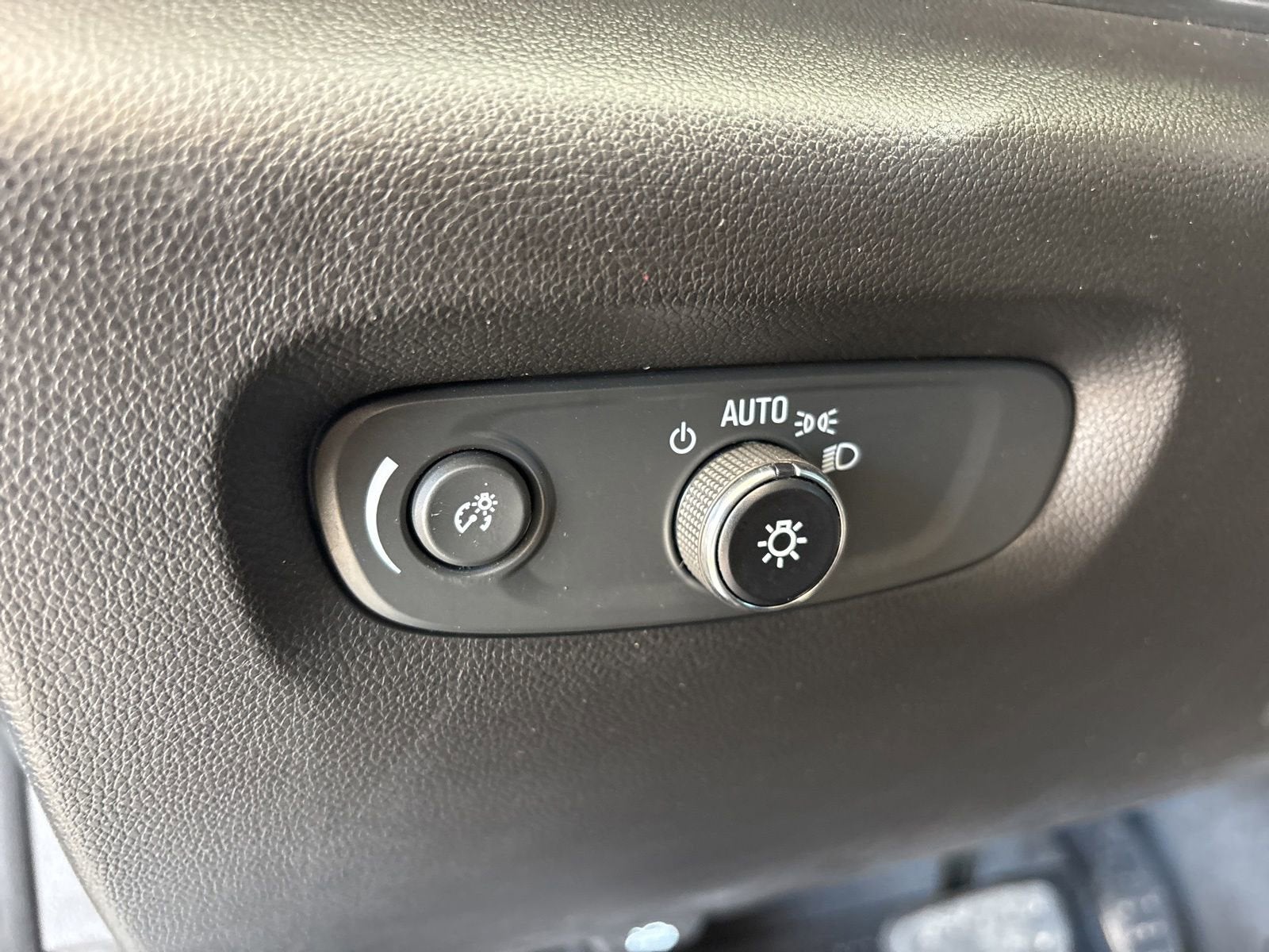 2023 Chevrolet Traverse Premier - Photo 16