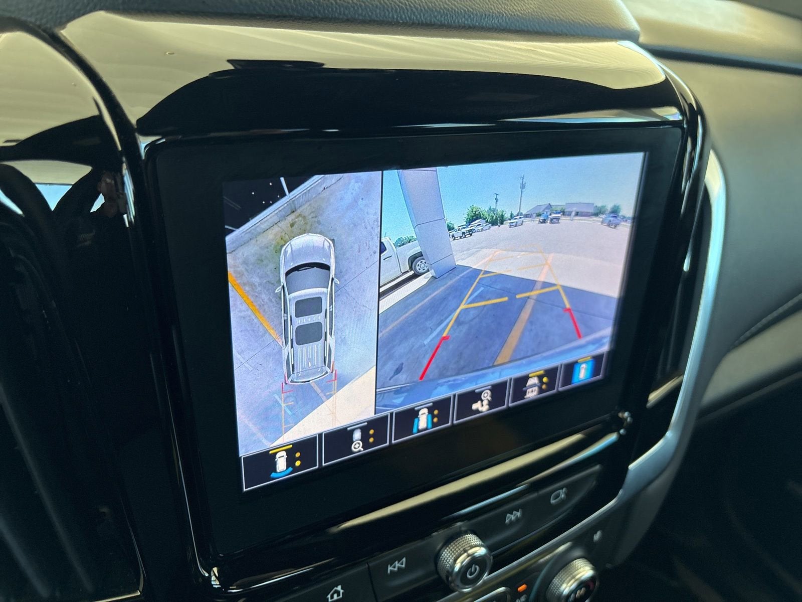 2023 Chevrolet Traverse Premier - Photo 29