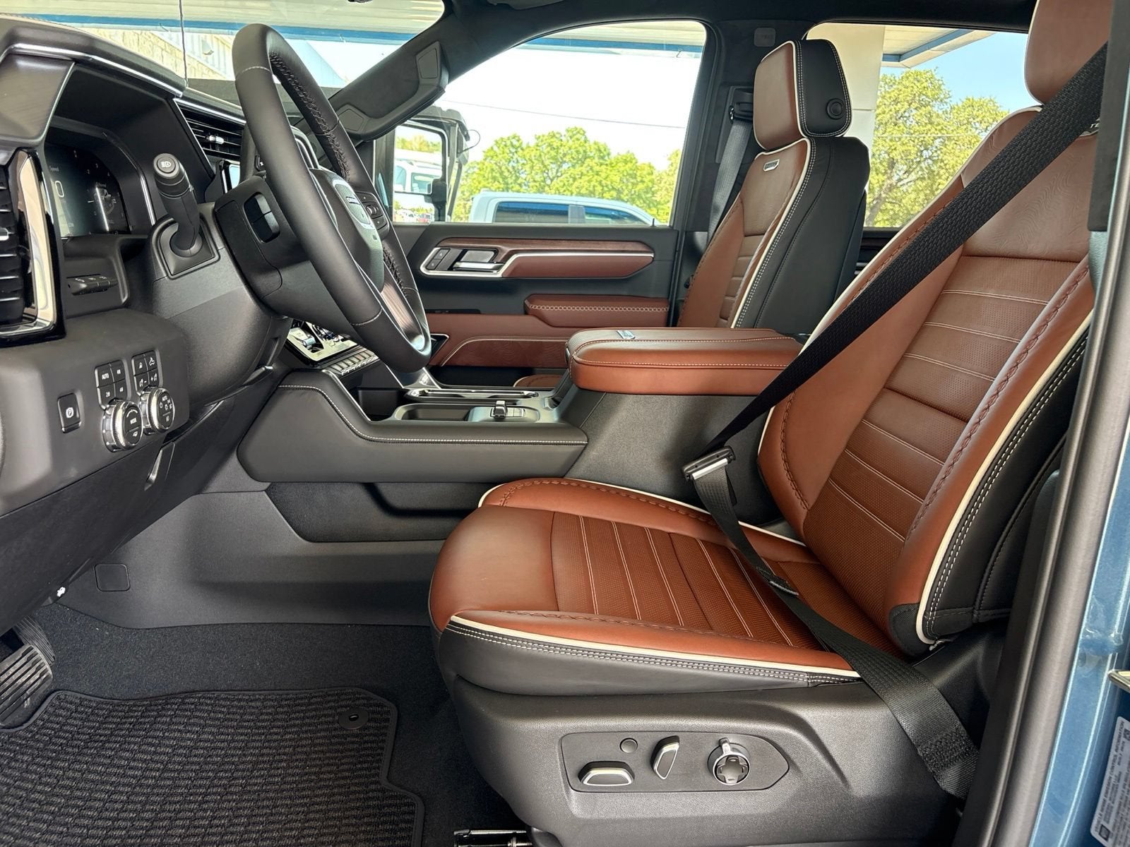 2026 GMC Sierra 2500HD Denali Ultimate - Photo 18