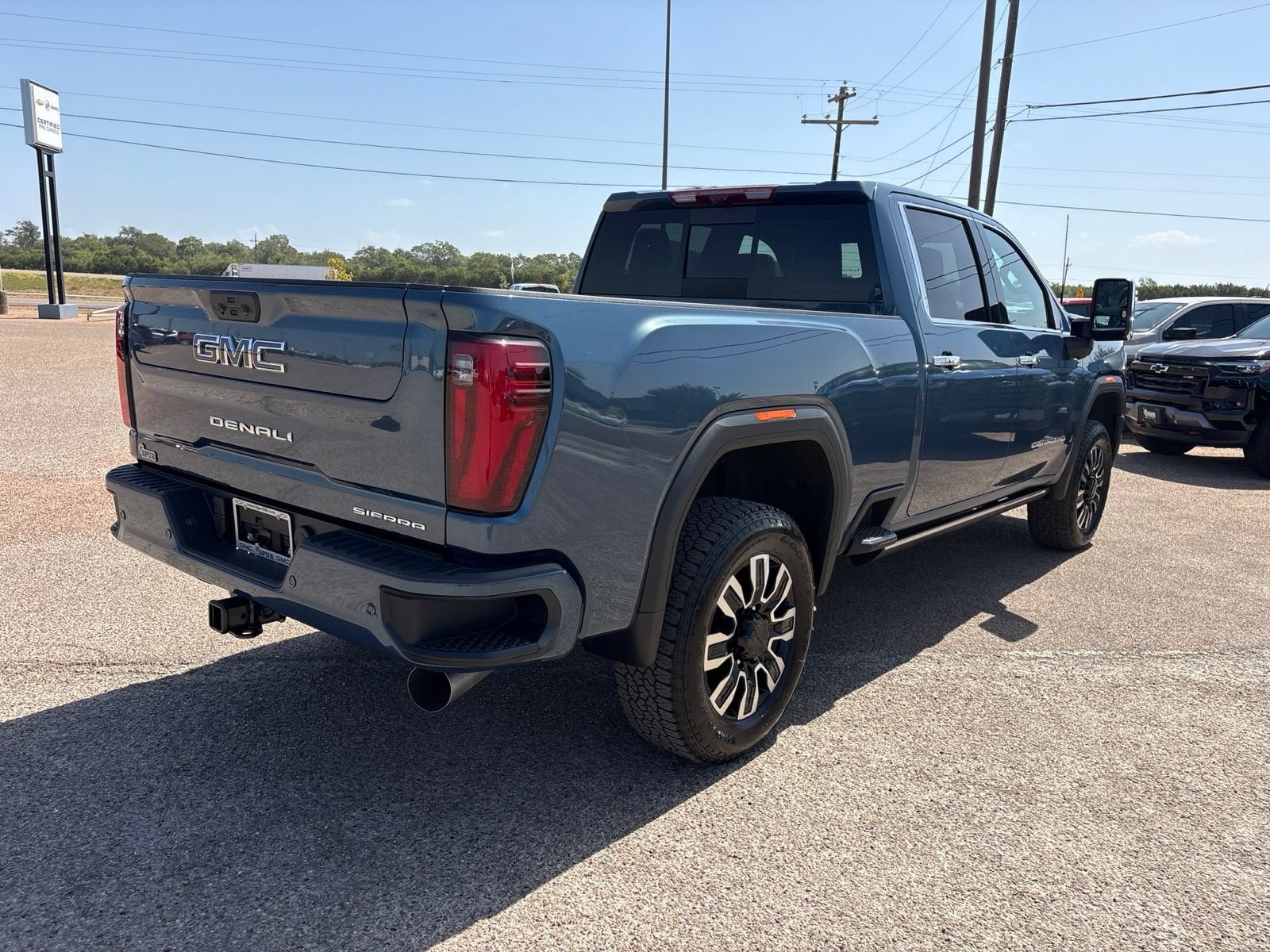 2026 GMC Sierra 2500HD Denali Ultimate - Photo 6