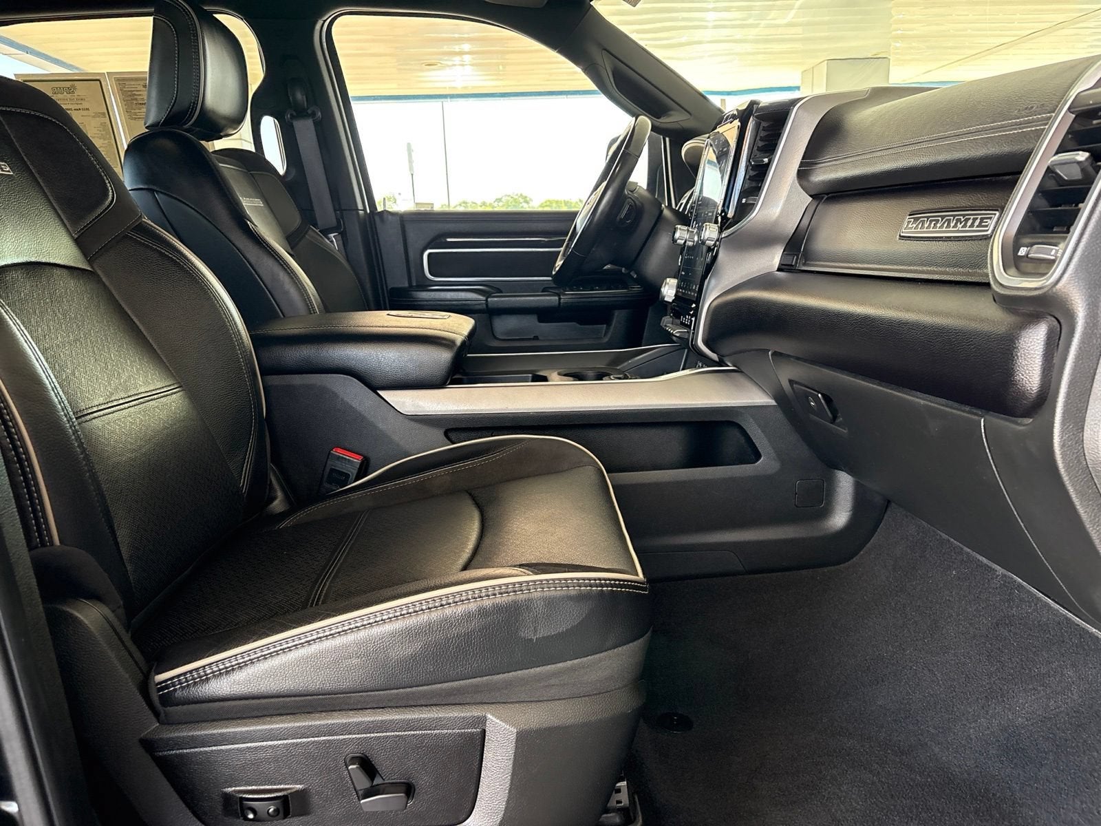 2022 RAM 2500 Laramie Crew Cab 4x4 6'4" Box