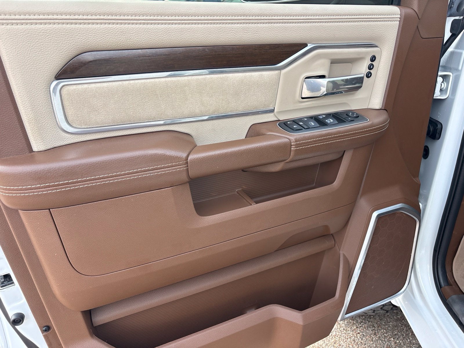 2022 RAM 2500 Laramie Mega Cab 4x4 6'4" Box