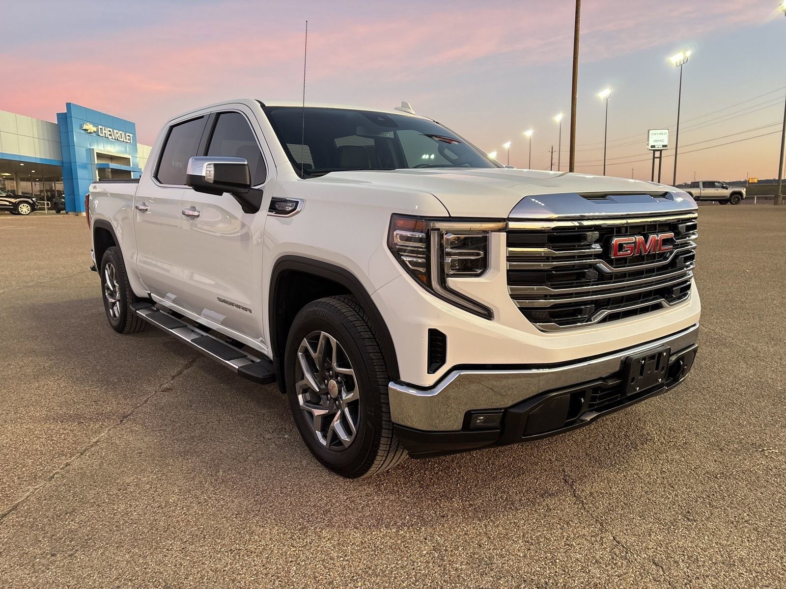 2024 GMC Sierra 1500 SLT